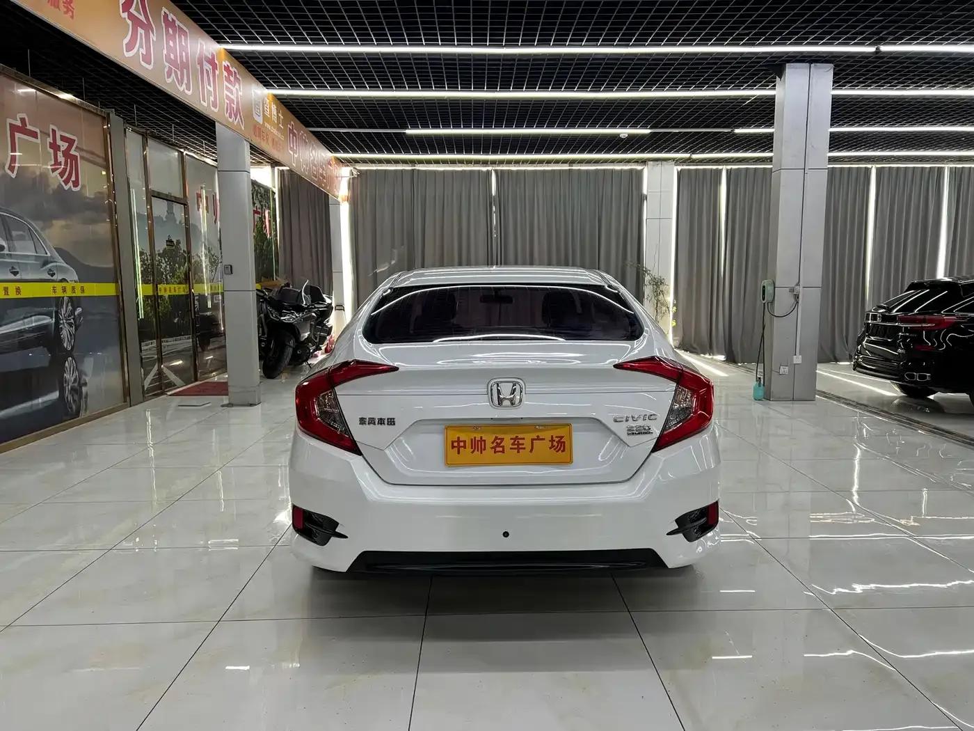 2016 Civic 180TURBO CVT Comfort Edition — миниатюра 5