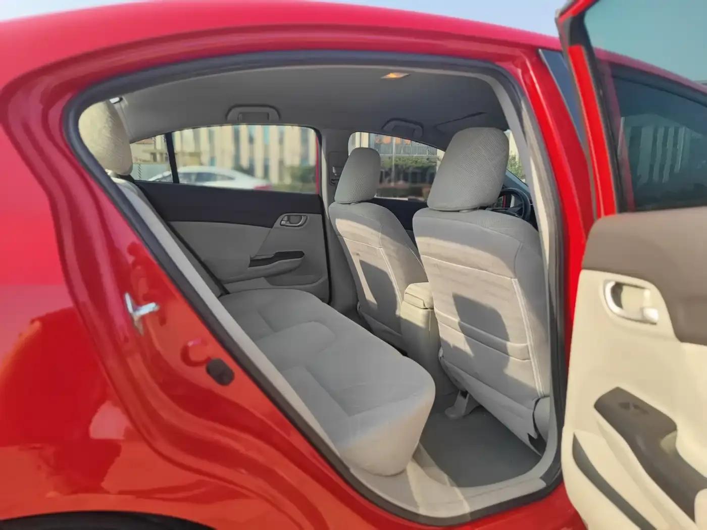 2012 Civic 1.8L Automatic Comfort Edition — миниатюра 11