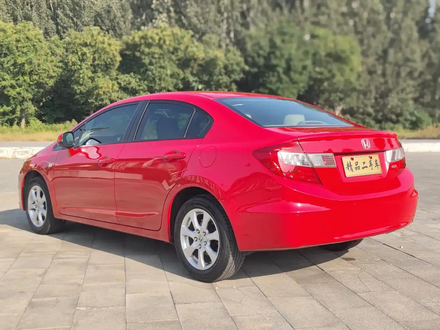 2012 Civic 1.8L Automatic Comfort Edition — миниатюра 6