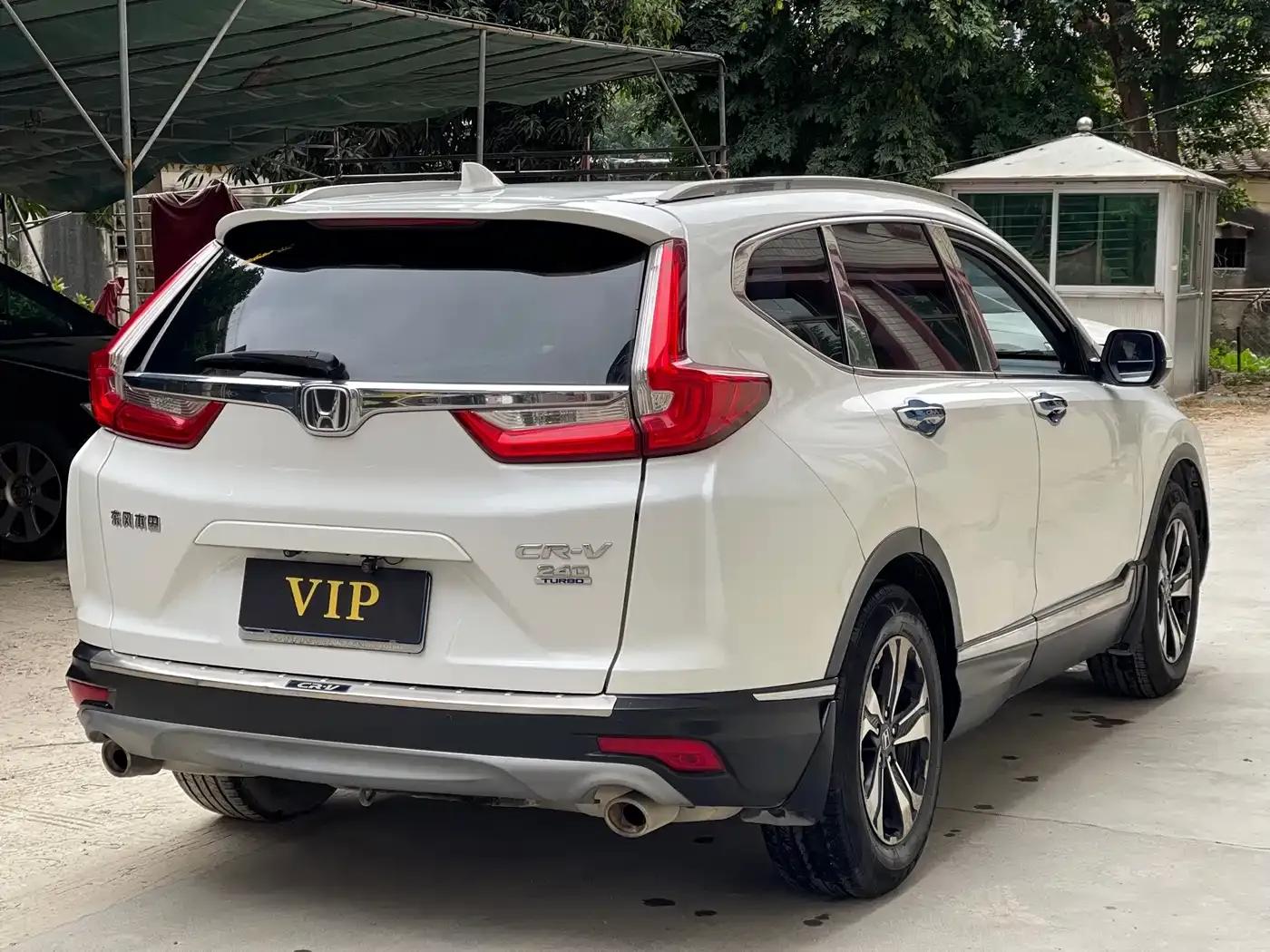 Honda CR-V 2017 240TURBO CVT 2WD Fashion Edition — миниатюра 4