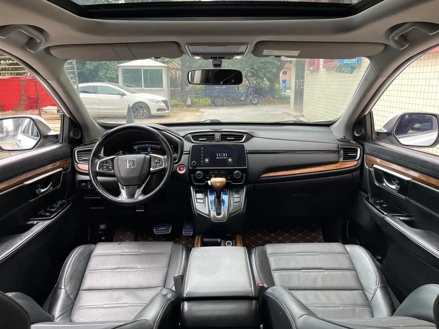 Honda CR-V 2017 240TURBO CVT 2WD Fashion Edition — миниатюра 9