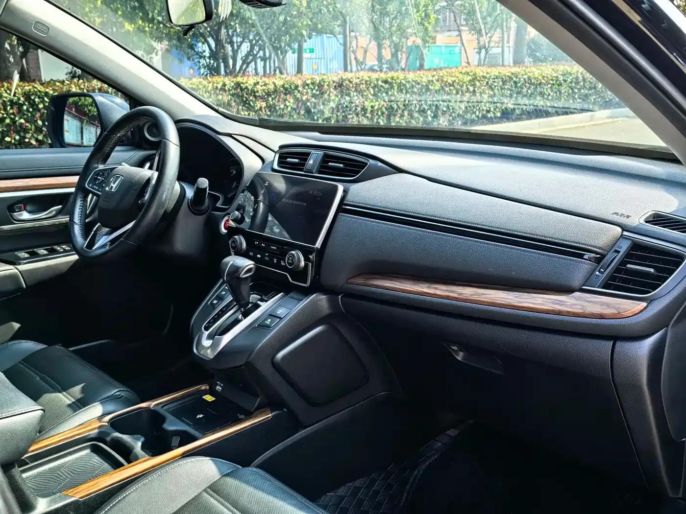 Honda CR-V 2021 240TURBO CVT 2WD Fashion Edition — миниатюра 11
