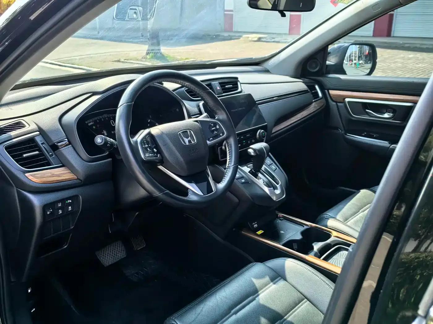 Honda CR-V 2021 240TURBO CVT 2WD Fashion Edition — миниатюра 7