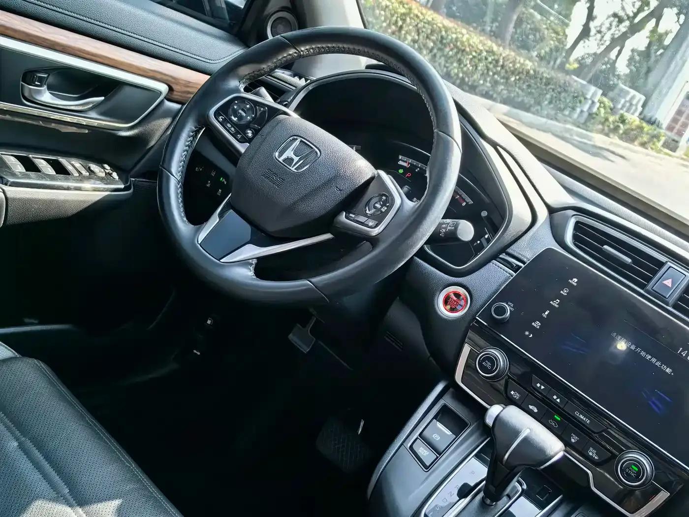Honda CR-V 2021 240TURBO CVT 2WD Fashion Edition — миниатюра 9