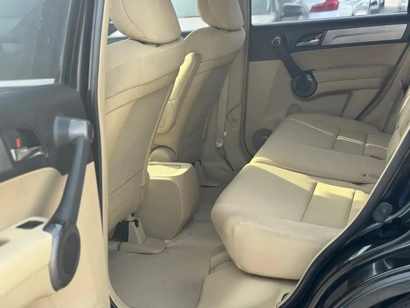 Honda CR-V 2010 2.0L Automatic 2WD Urban Edition — миниатюра 6