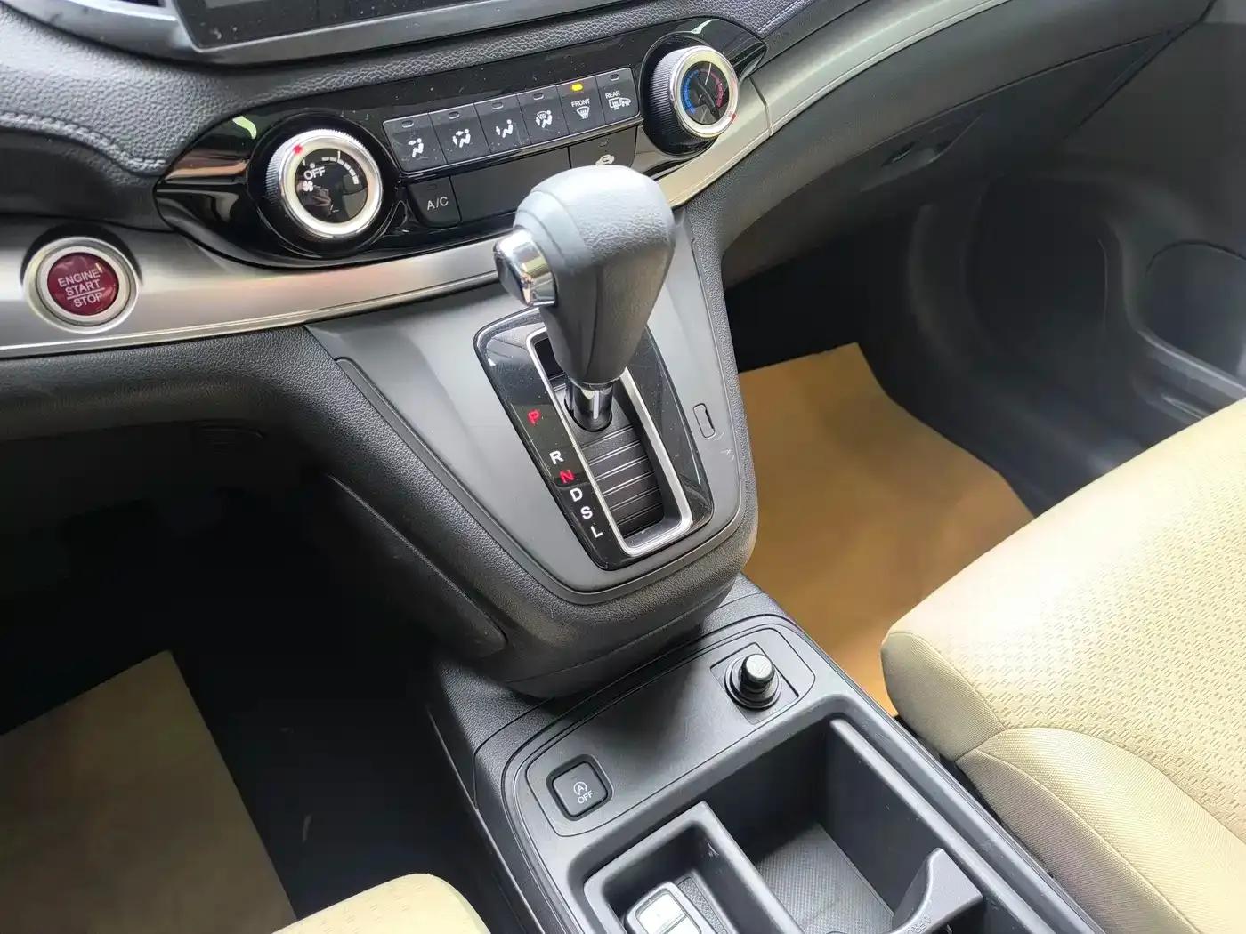 Honda CR-V 2015 2.0L 2WD Fashion Edition — миниатюра 14