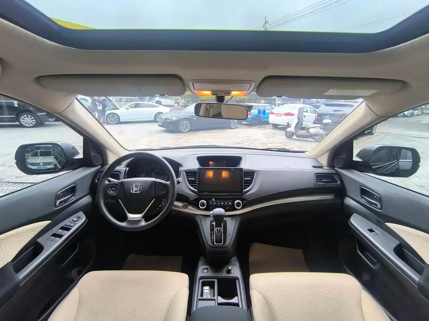 Honda CR-V 2015 2.0L 2WD Fashion Edition — миниатюра 8