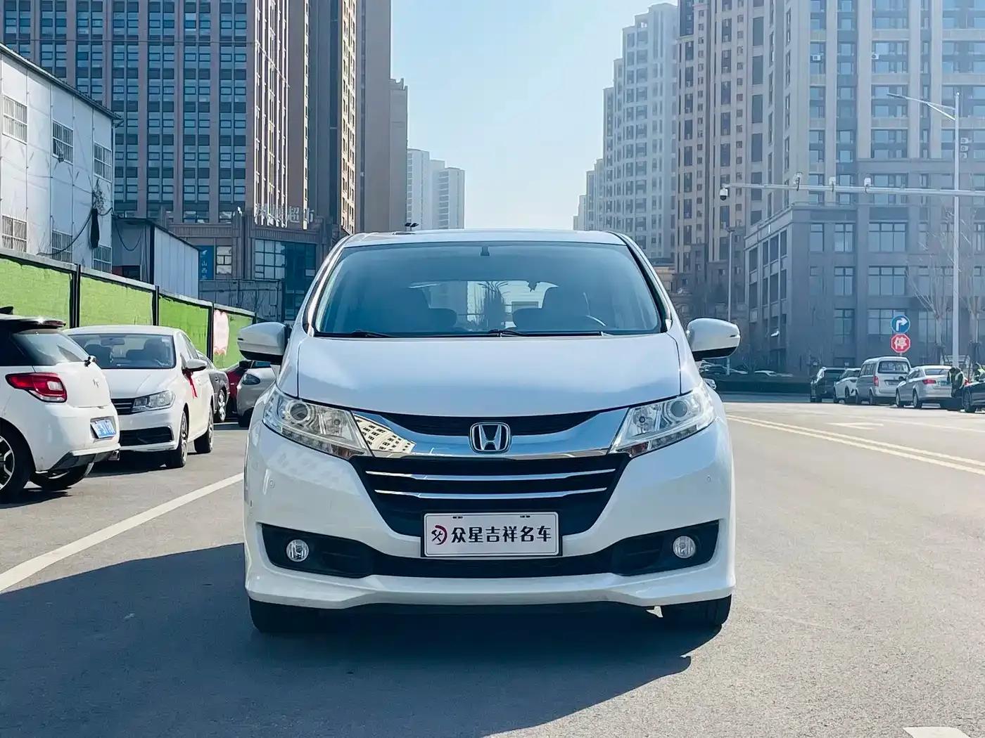 2017 Odyssey 2.4L Luxury Edition — миниатюра 2
