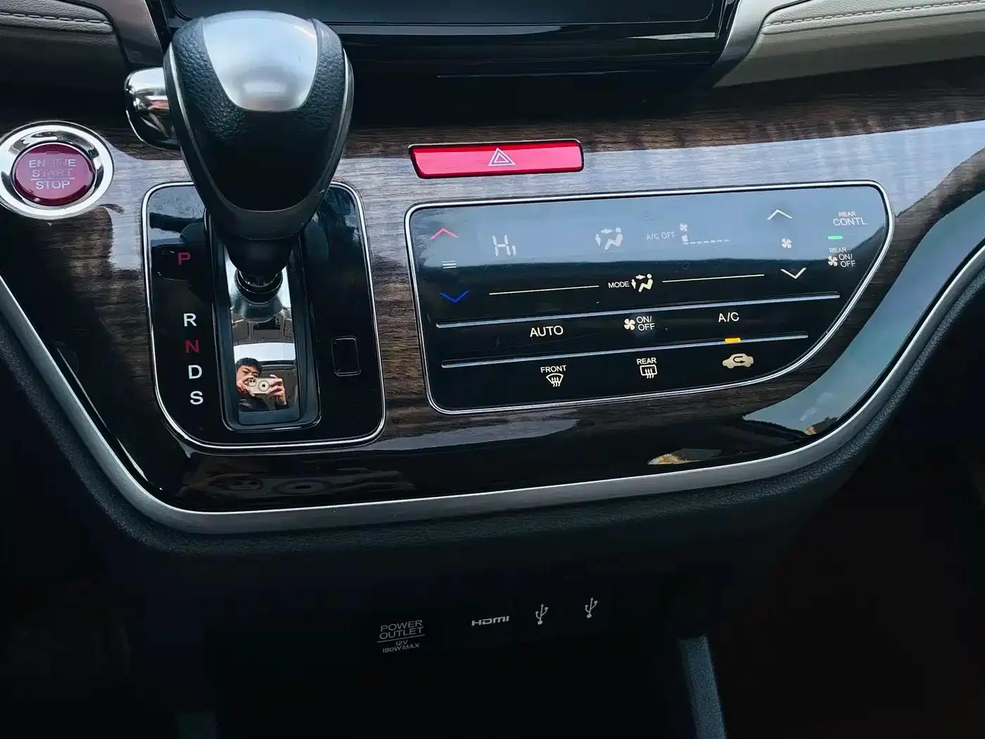 2017 Odyssey 2.4L Luxury Edition — миниатюра 14