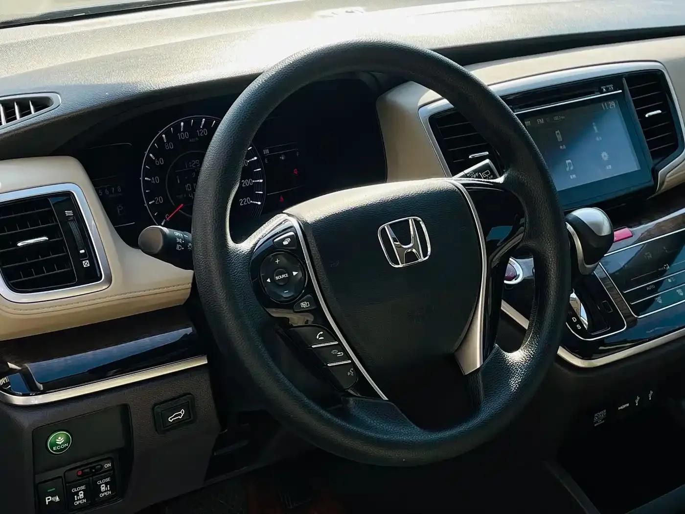 2017 Odyssey 2.4L Luxury Edition — миниатюра 15