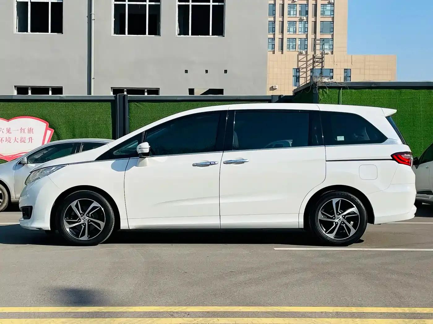 2017 Odyssey 2.4L Luxury Edition — миниатюра 20
