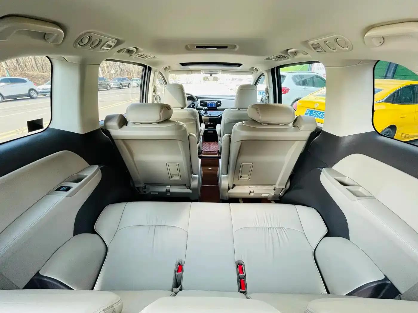 2017 Odyssey 2.4L Luxury Edition — миниатюра 7