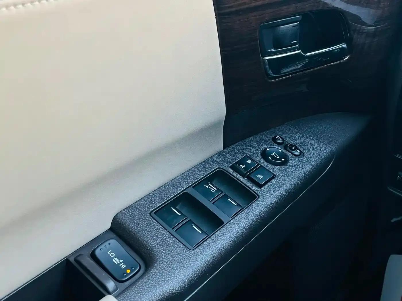 2017 Odyssey 2.4L Luxury Edition — миниатюра 10