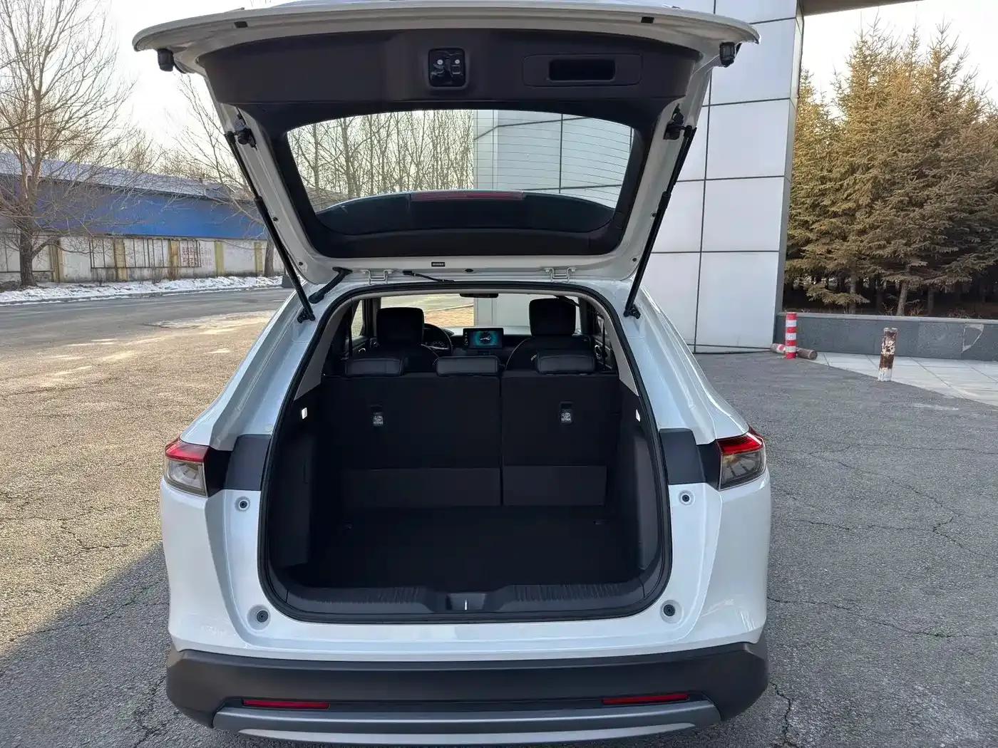 Vezel 2023 1.5L CVT Pioneer Edition — миниатюра 12