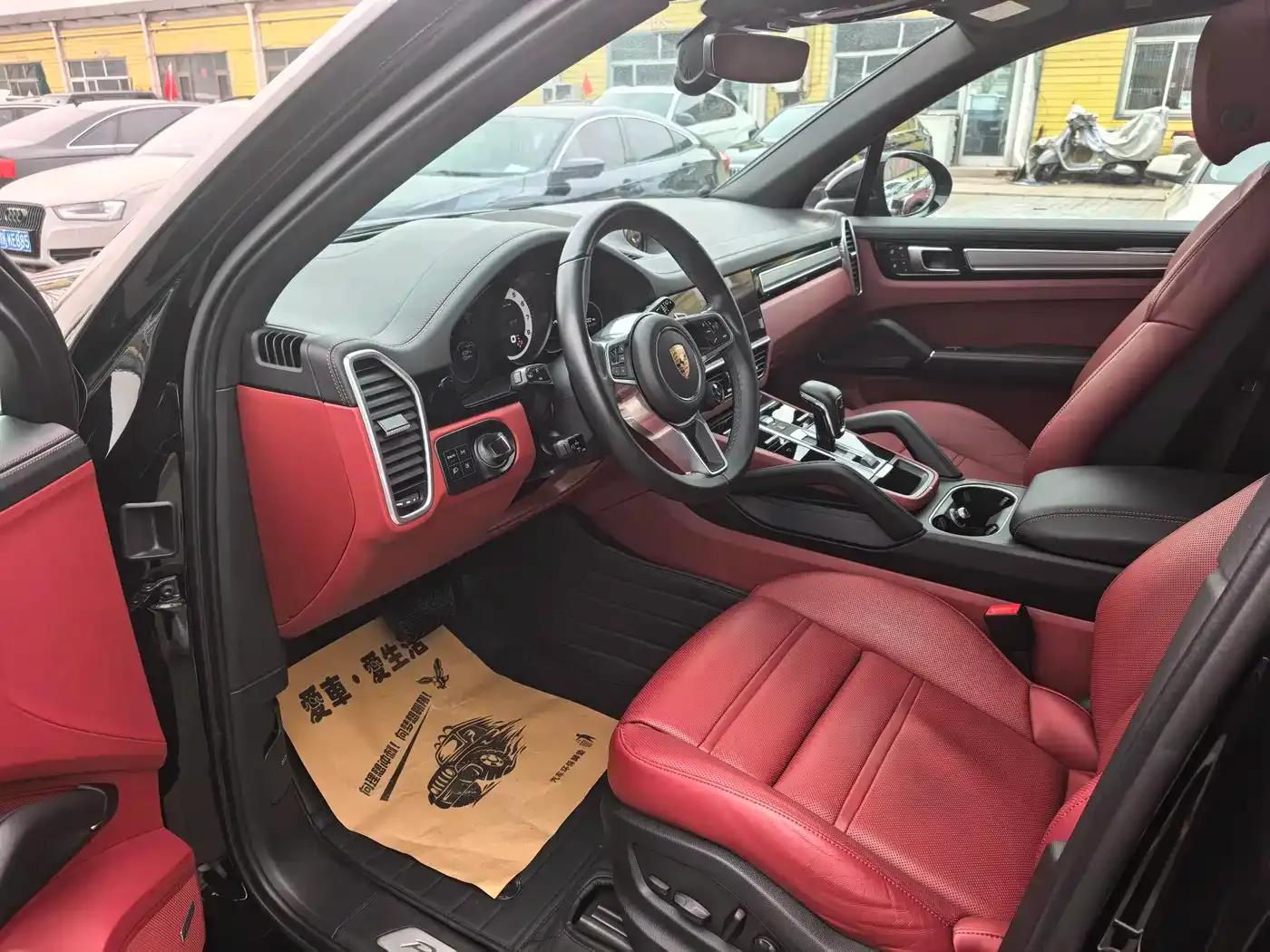 2023 Cayenne 3.0T Platinum Edition — миниатюра 5