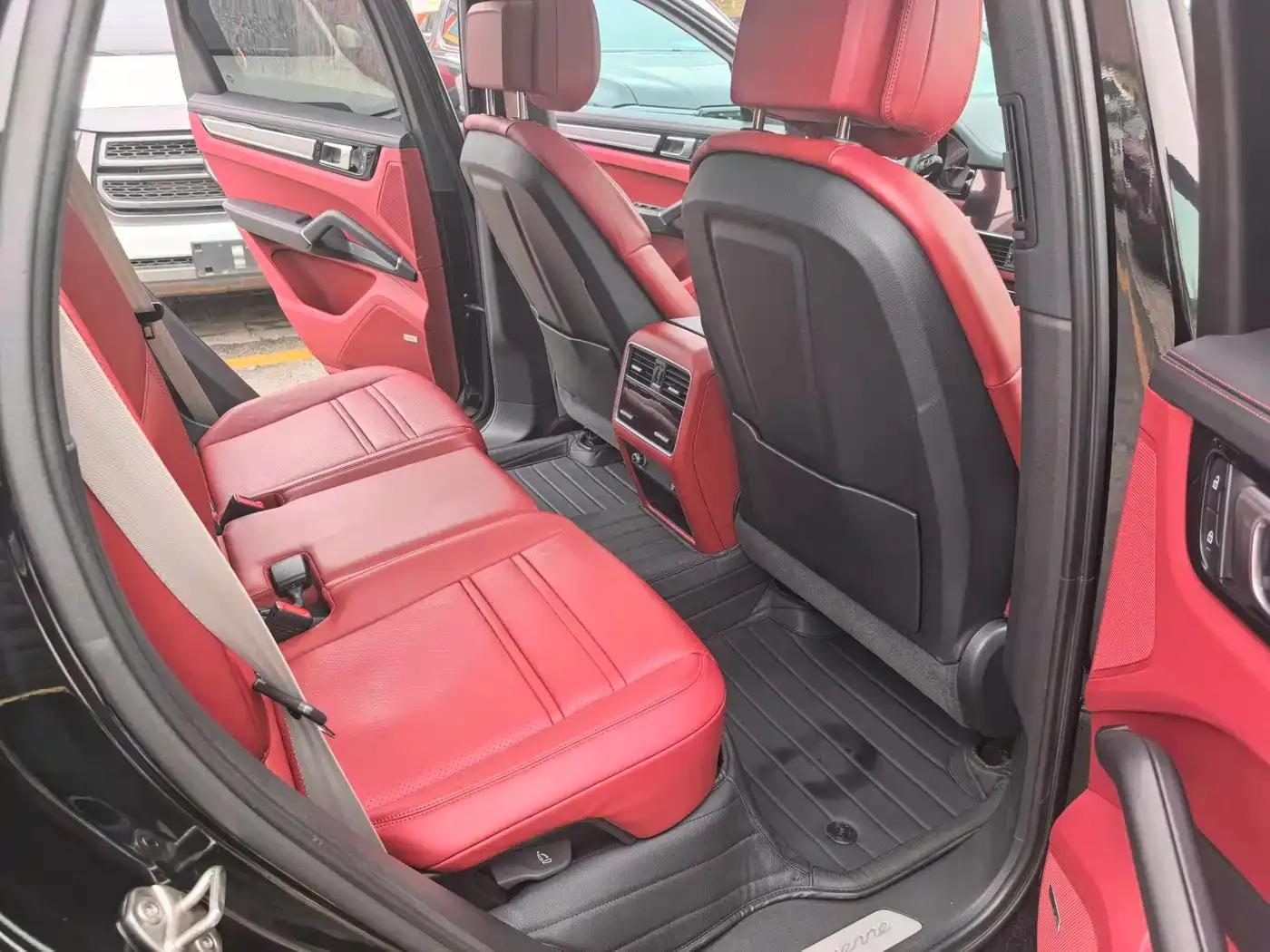 2023 Cayenne 3.0T Platinum Edition — миниатюра 8