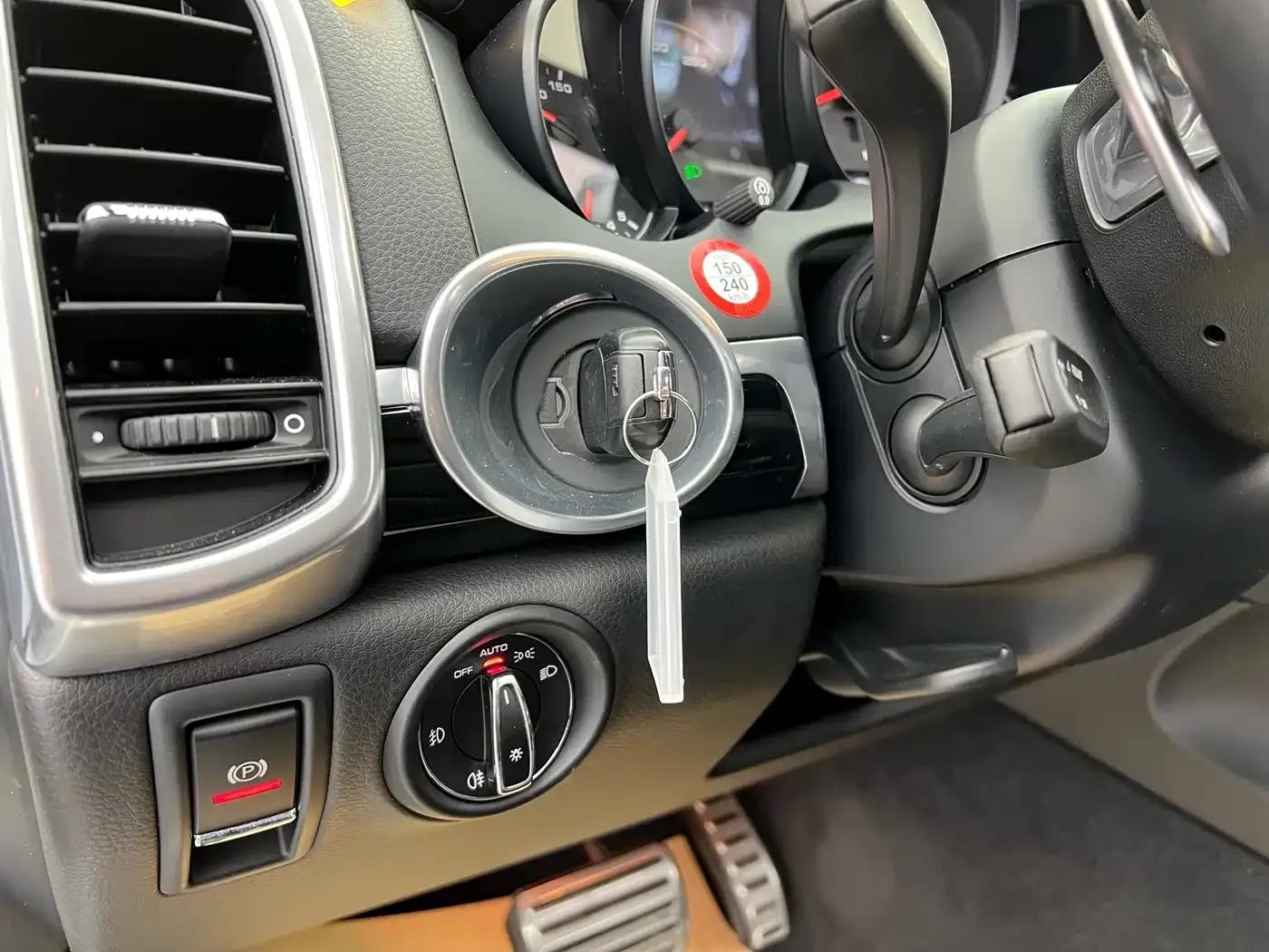 Cayenne 2016 Cayenne 3.0T — миниатюра 4