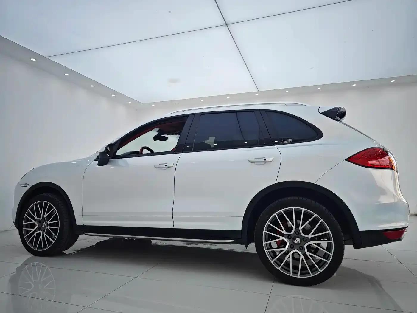 Cayenne 2011 Cayenne S 4.8L — миниатюра 21