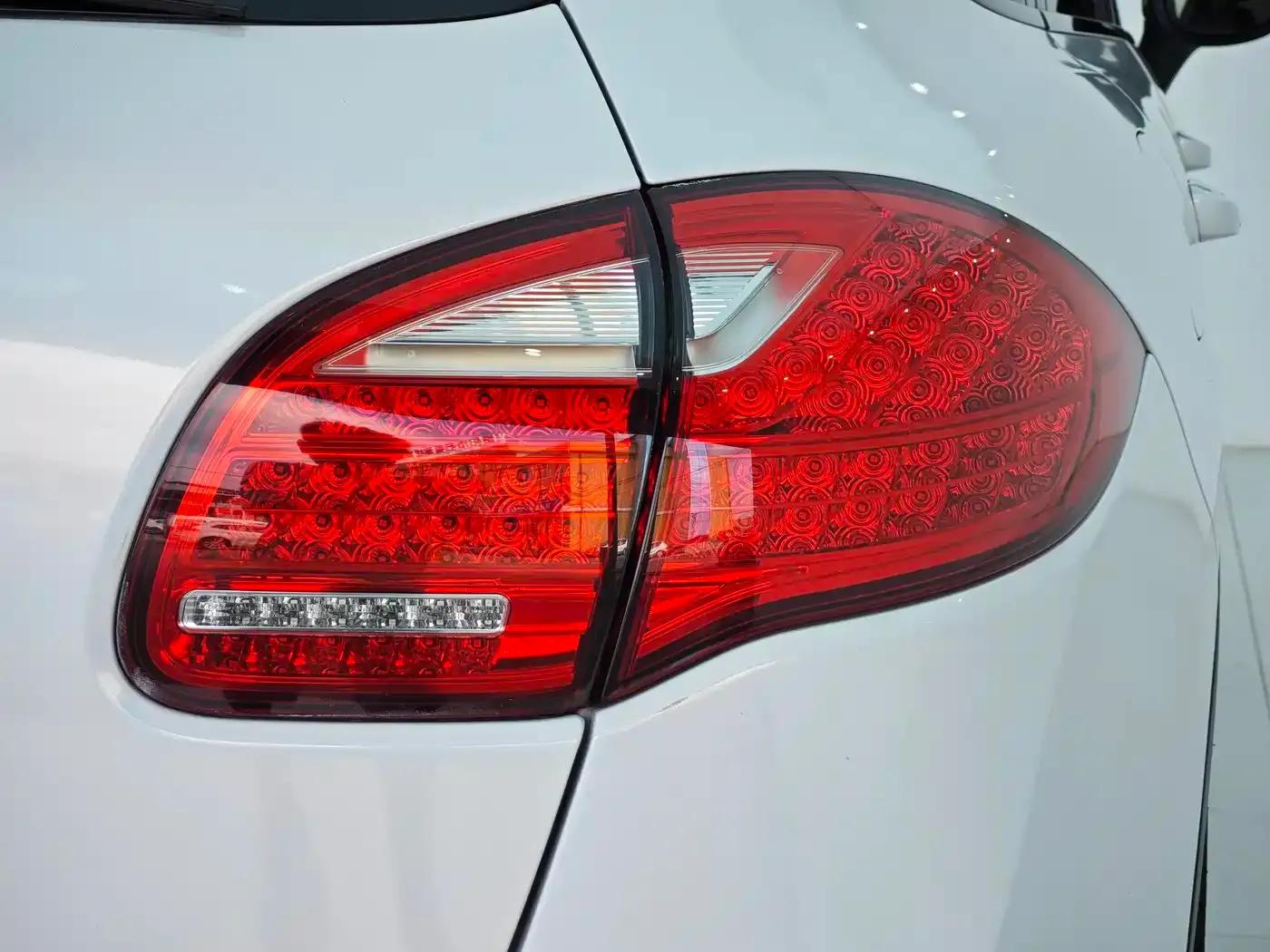 Cayenne 2011 Cayenne S 4.8L — миниатюра 24