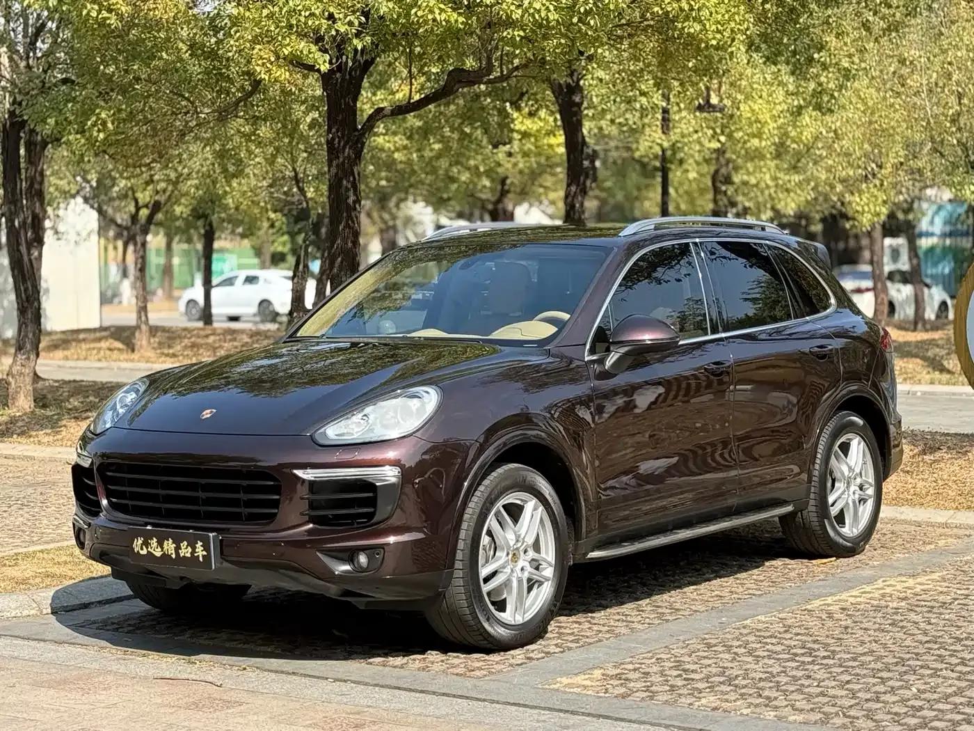 Cayenne 2016 Cayenne Platinum Edition 3.0T — миниатюра 1