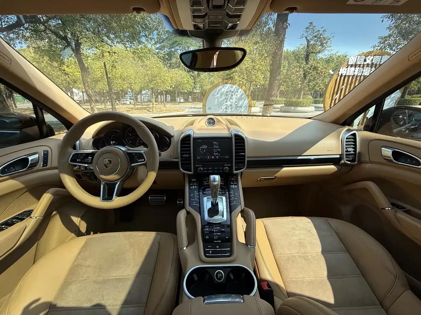 Cayenne 2016 Cayenne Platinum Edition 3.0T — миниатюра 8