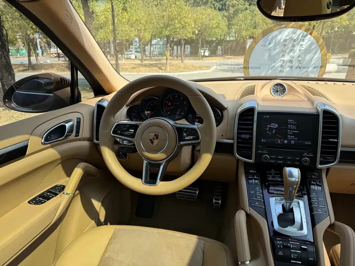 Cayenne 2016 Cayenne Platinum Edition 3.0T — миниатюра 9