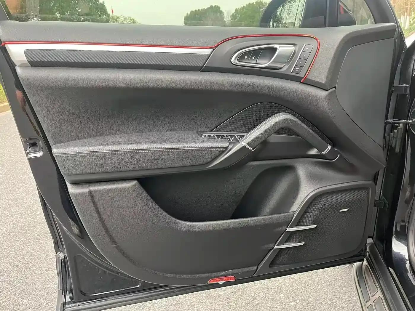 Cayenne 2011 Cayenne 3.0T — миниатюра 5