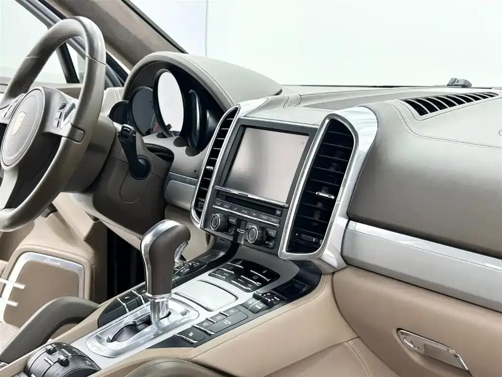Cayenne 2011 Cayenne Turbo 4.8T — миниатюра 11