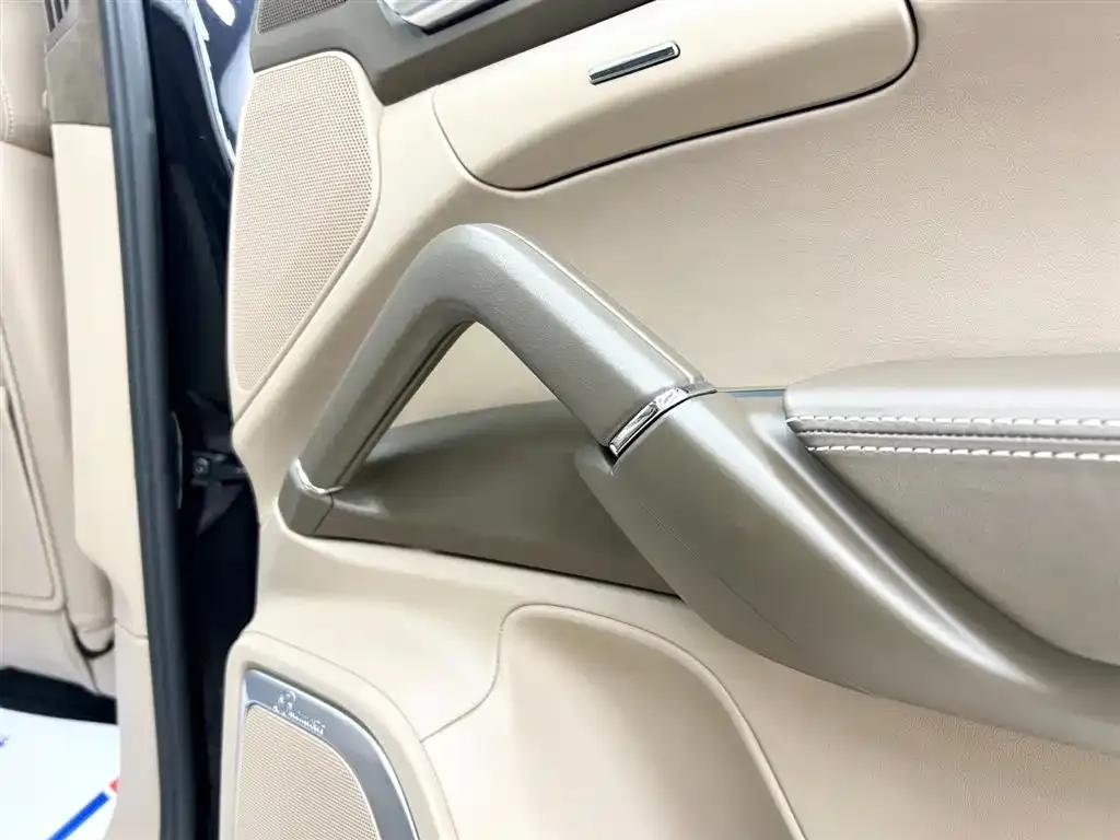 Cayenne 2011 Cayenne Turbo 4.8T — миниатюра 12