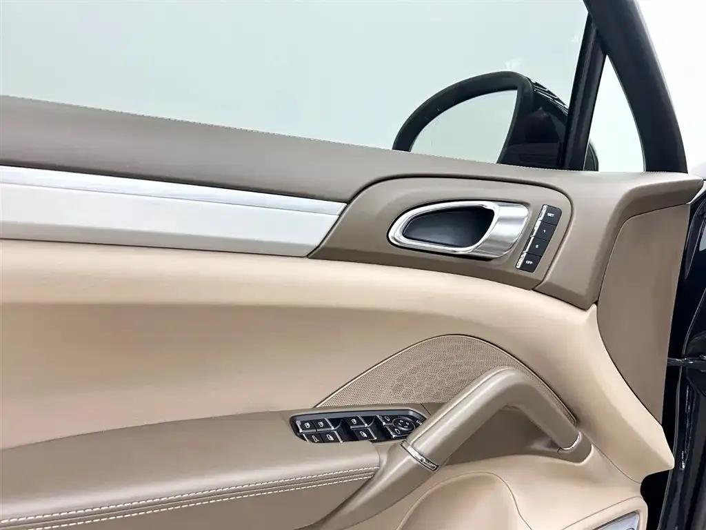 Cayenne 2011 Cayenne Turbo 4.8T — миниатюра 18