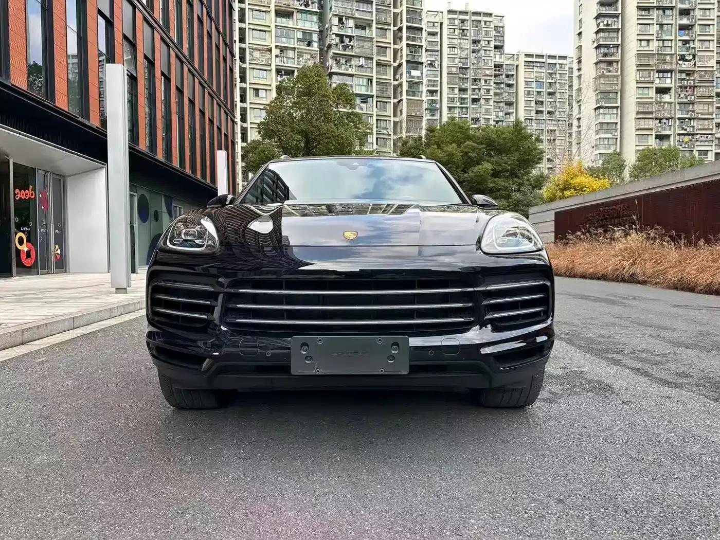 2022 Cayenne 3.0T Platinum Edition — миниатюра 3
