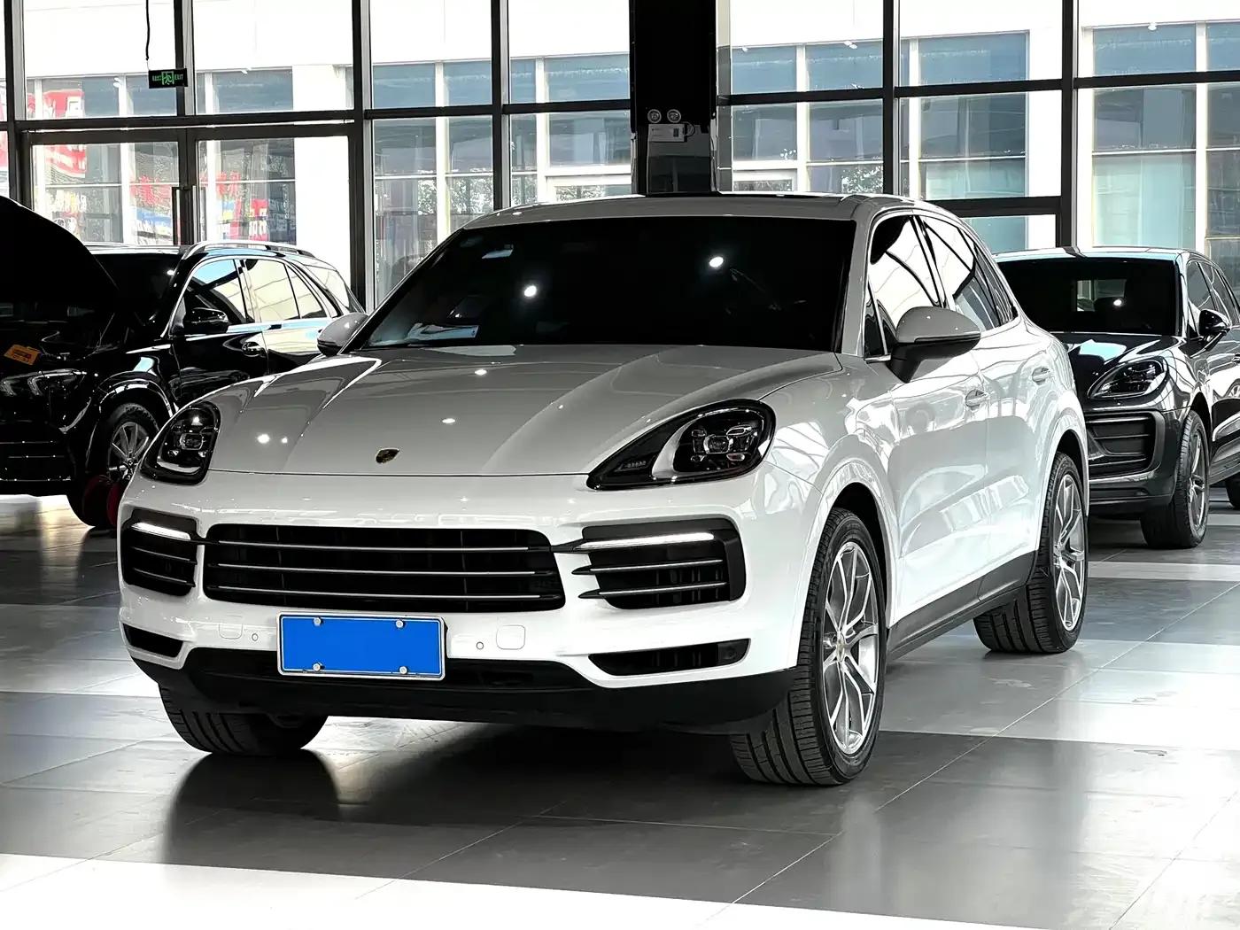 Cayenne 2019 Cayenne 3.0T — миниатюра 1