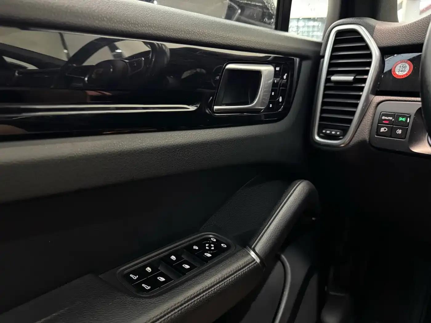 Cayenne 2018 Cayenne 3.0T — миниатюра 11