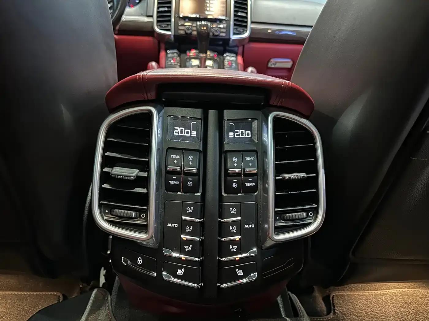Cayenne 2016 Cayenne Turbo S 4.8T — миниатюра 11