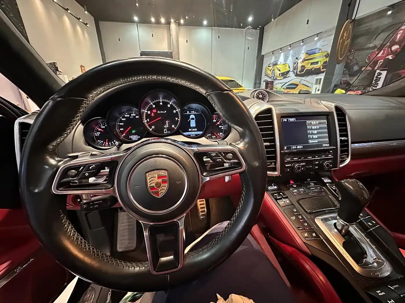 Cayenne 2016 Cayenne Turbo S 4.8T — миниатюра 14
