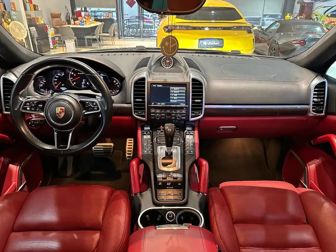 Cayenne 2016 Cayenne Turbo S 4.8T — миниатюра 17