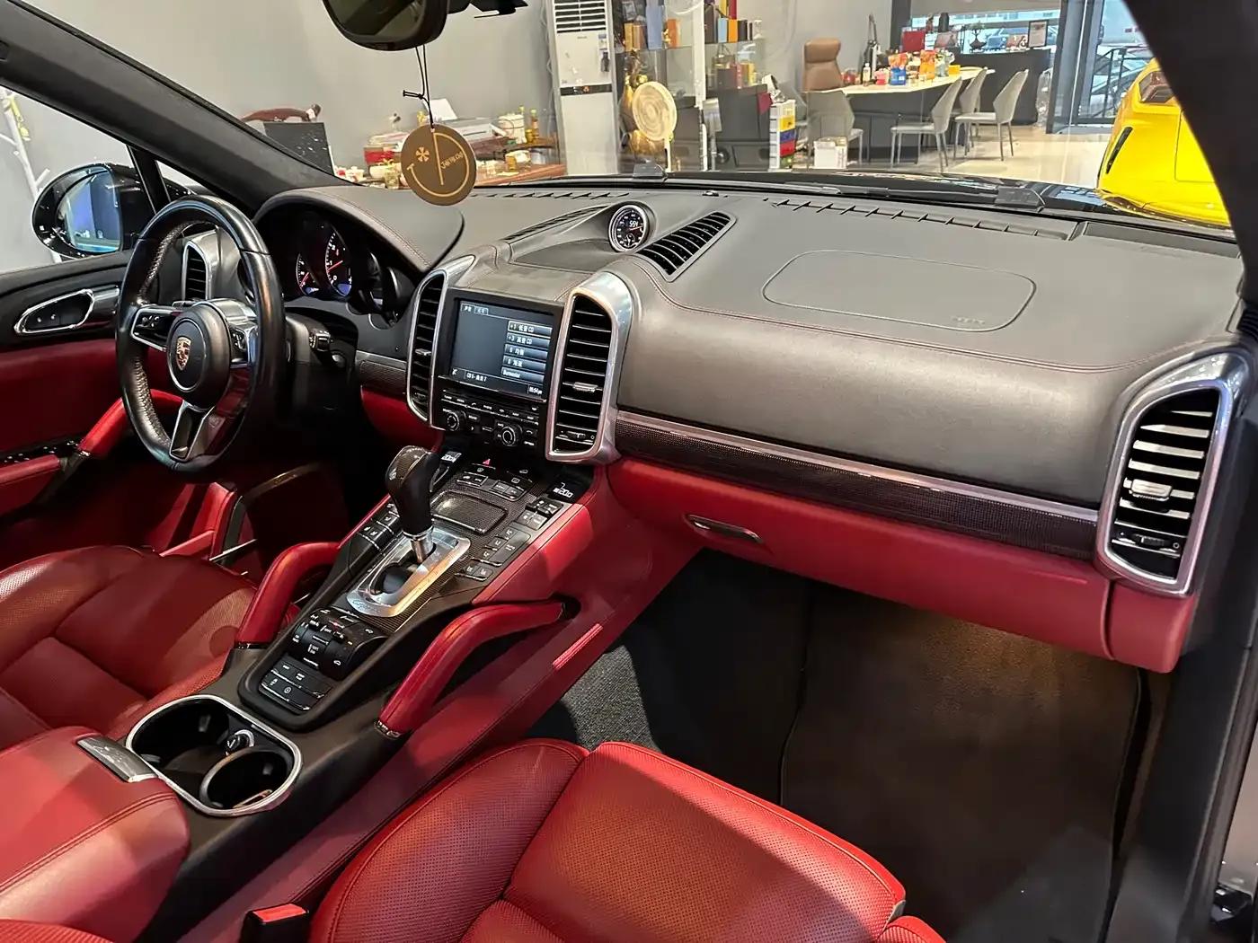 Cayenne 2016 Cayenne Turbo S 4.8T — миниатюра 18