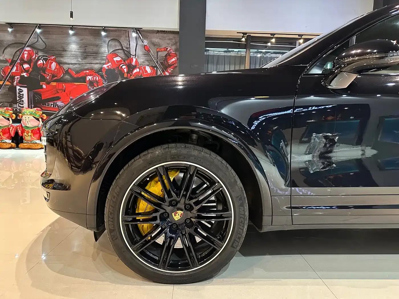 Cayenne 2016 Cayenne Turbo S 4.8T — миниатюра 20