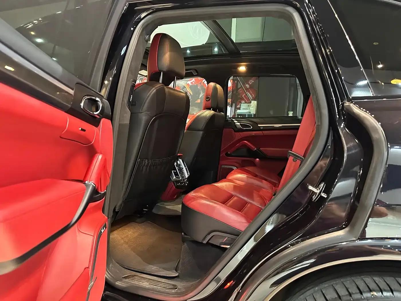 Cayenne 2016 Cayenne Turbo S 4.8T — миниатюра 10