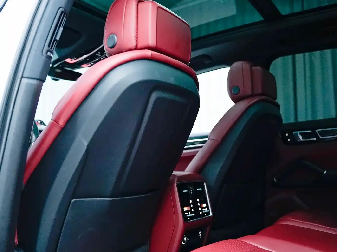 2023 Cayenne 3.0T Platinum Edition — миниатюра 14