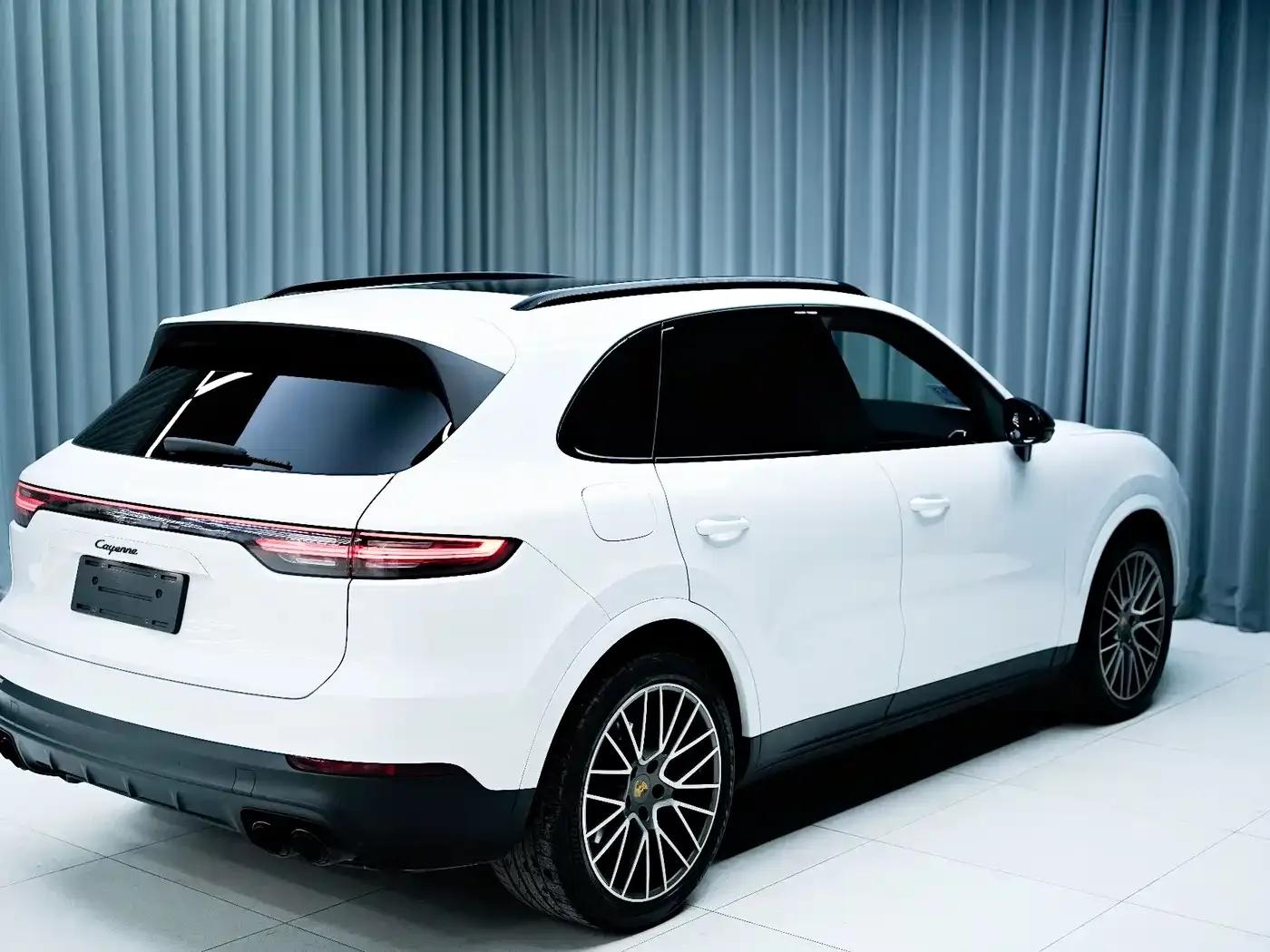 2023 Cayenne 3.0T Platinum Edition — миниатюра 7