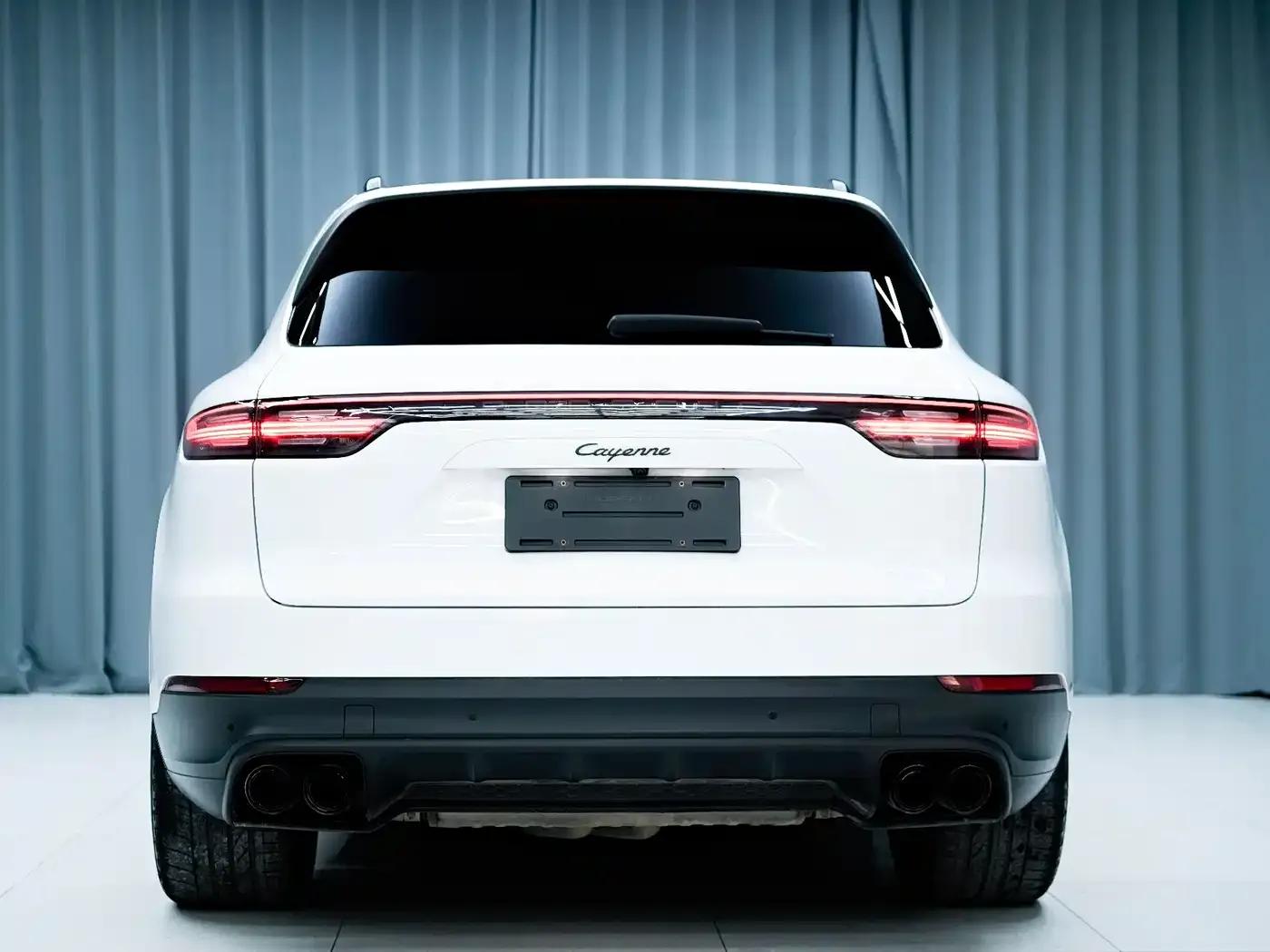 2023 Cayenne 3.0T Platinum Edition — миниатюра 8