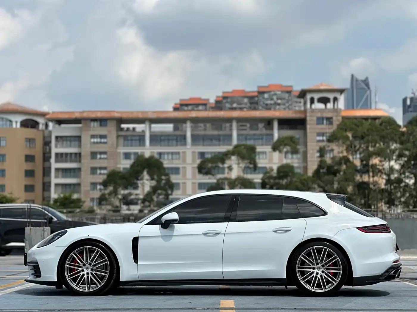 Panamera 2017 Panamera 4 Sport Turismo 3.0T — миниатюра 3