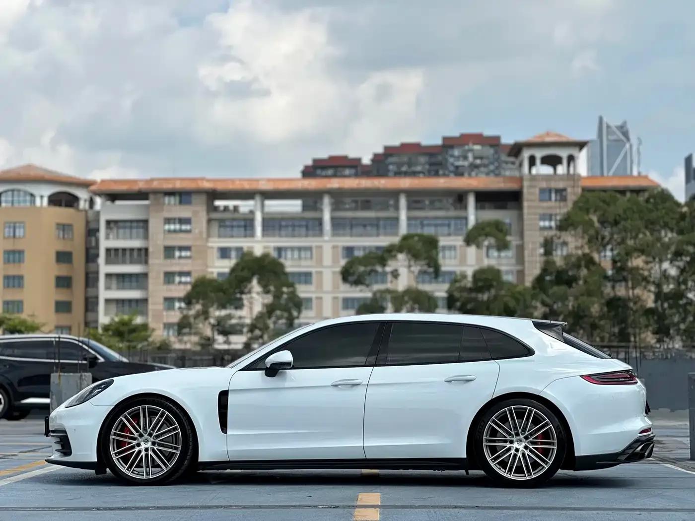 Panamera 2017 Panamera 4 Sport Turismo 3.0T — миниатюра 7