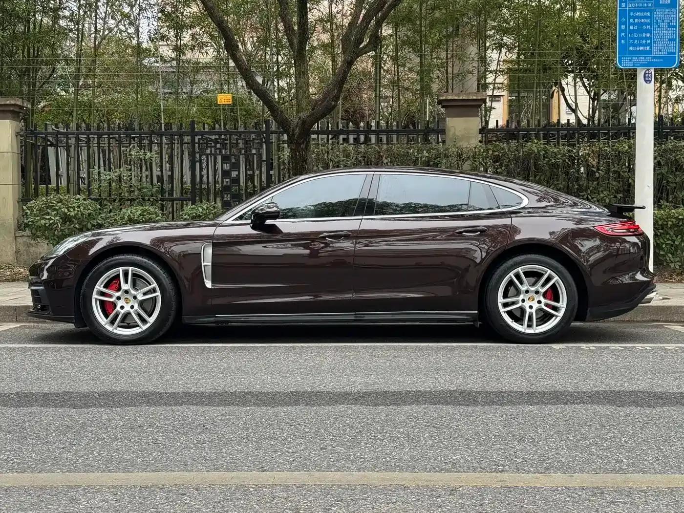 2017 Panamera Executive Long Wheelbase 3.0T — миниатюра 3