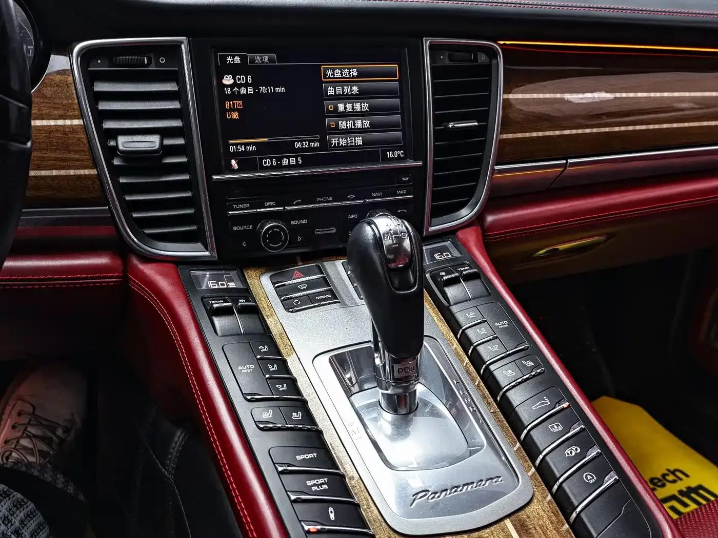 Panamera 2010 Panamera Turbo 4.8T — миниатюра 8