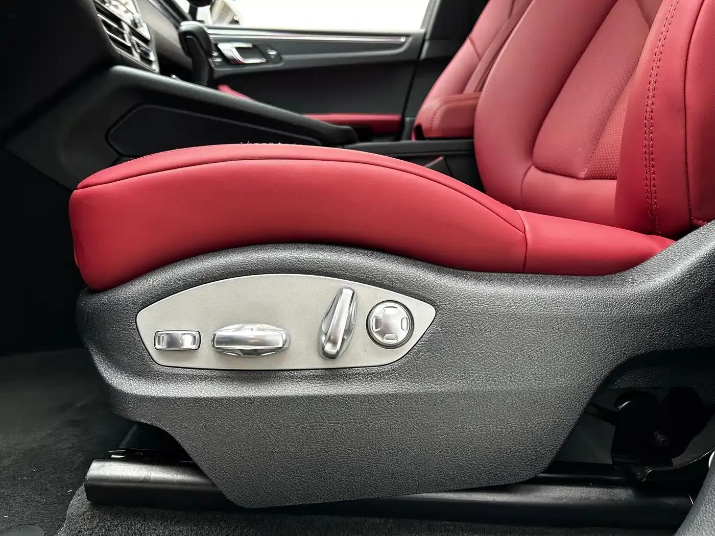 2023 Macan 2.0T — миниатюра 6