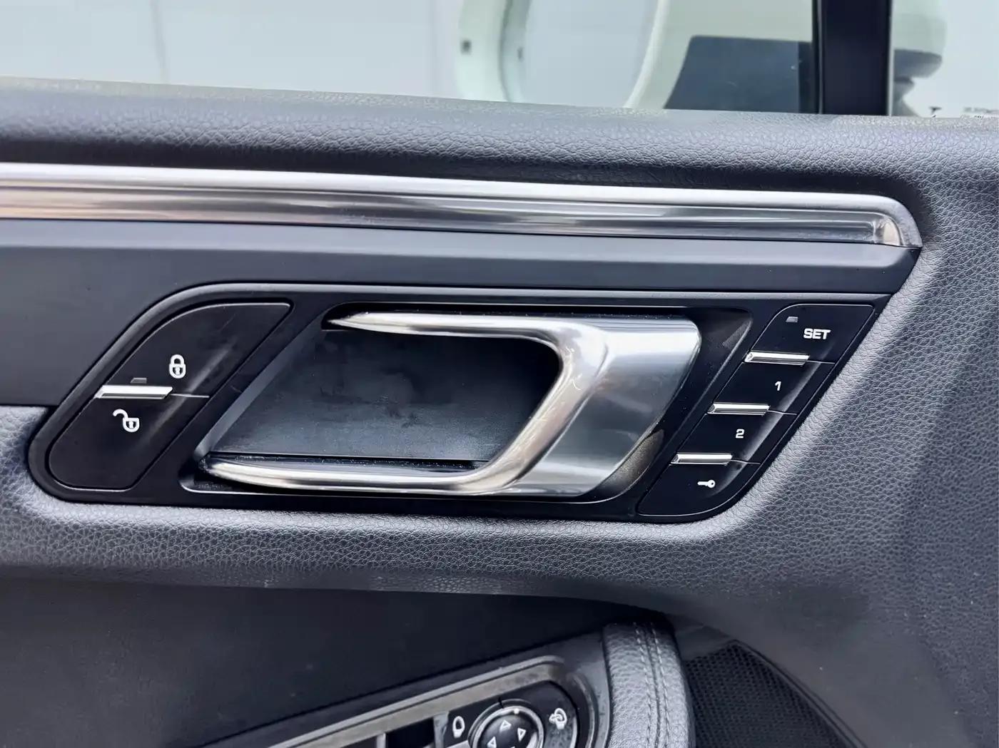 2014 Macan 2.0T — миниатюра 11