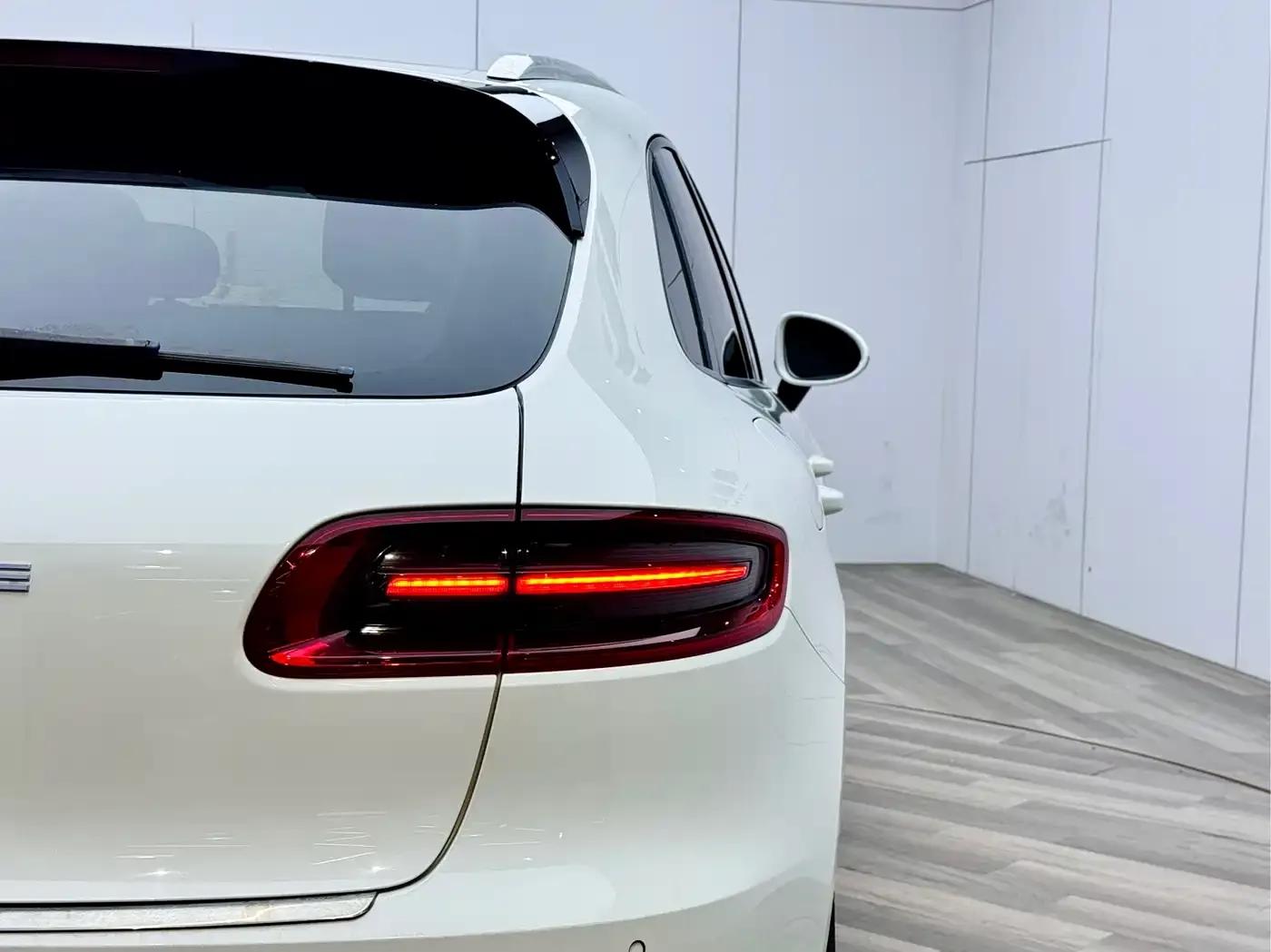 2014 Macan 2.0T — миниатюра 22