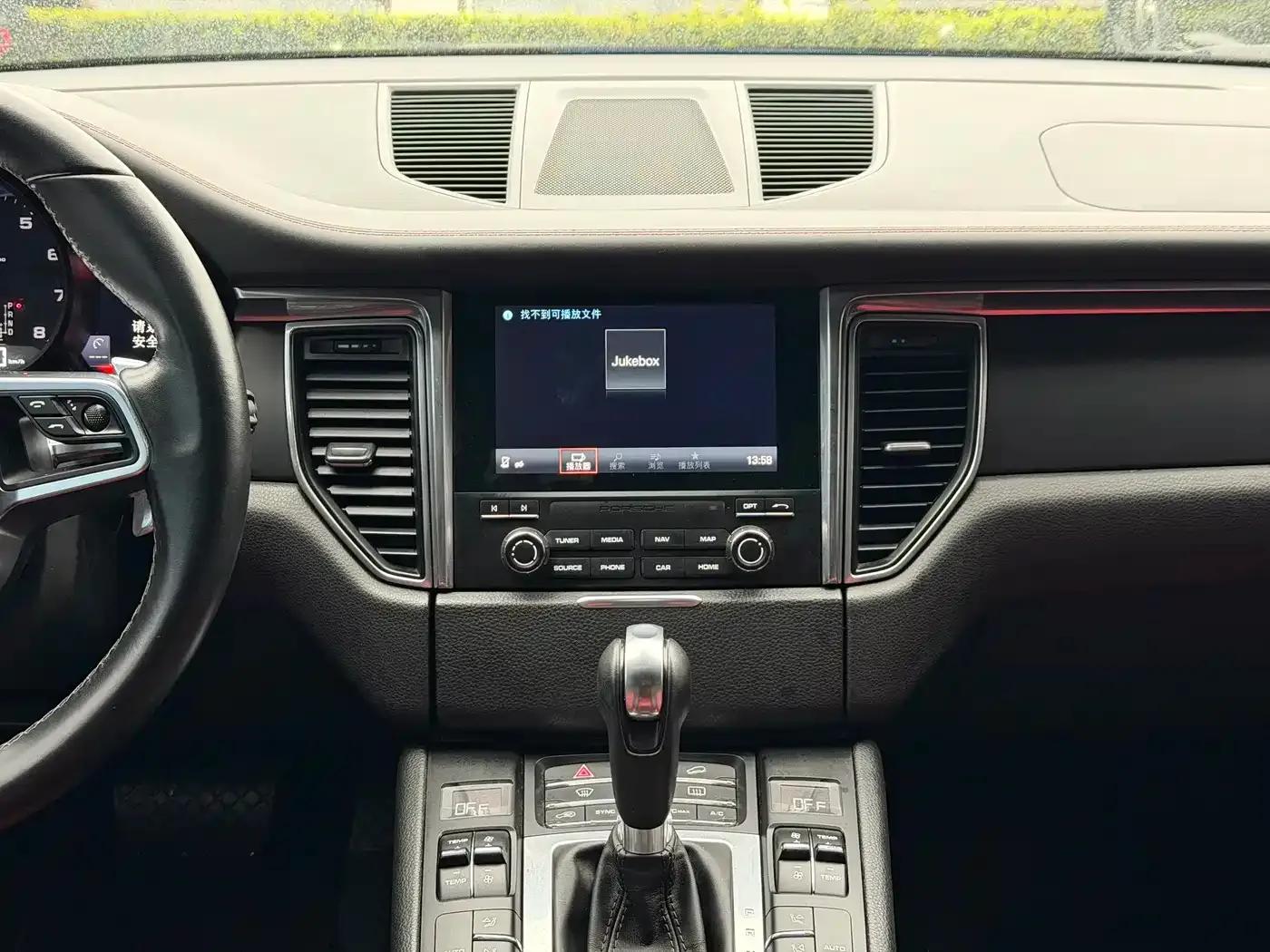 2017 Macan 2.0T — миниатюра 18